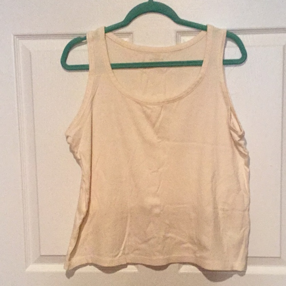 Reflection cream tank size XL. 🌺
